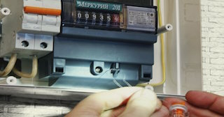 Скрытая проводка в деревянном доме в Кандалакше от 1570 рублей - профессиональный монтаж